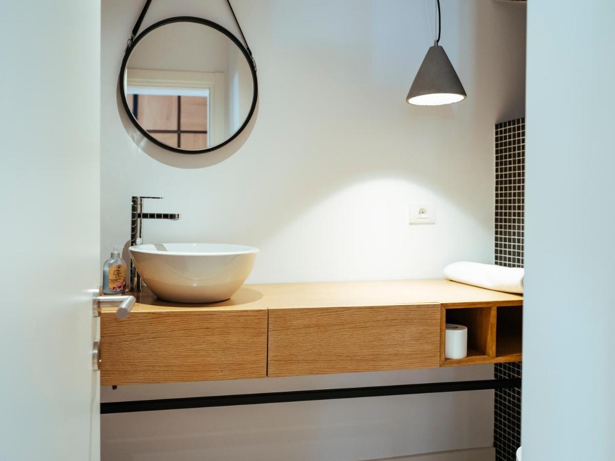 Central Modern Design Apartment Bucharest Exterior photo