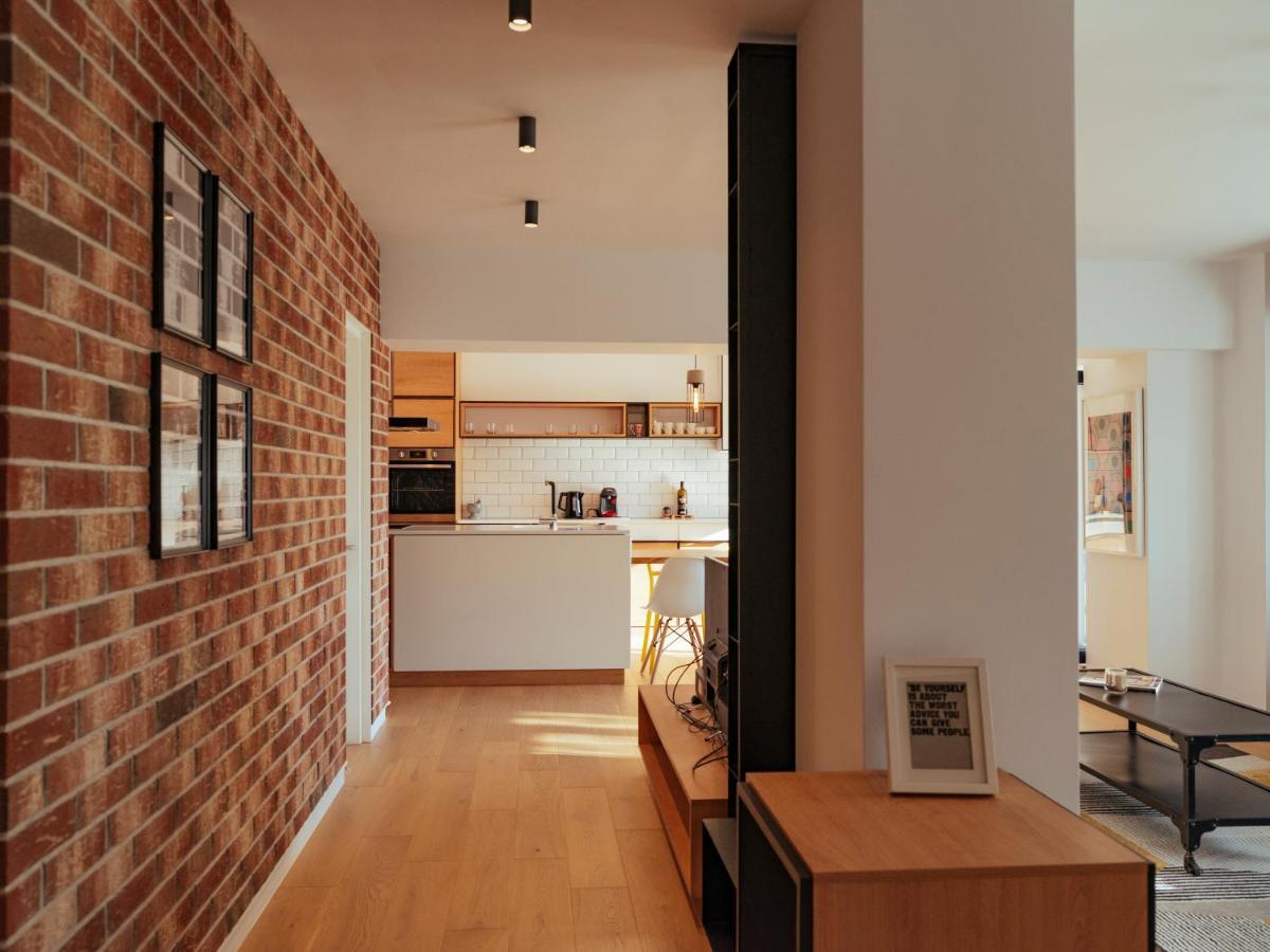 Central Modern Design Apartment Bucharest Exterior photo