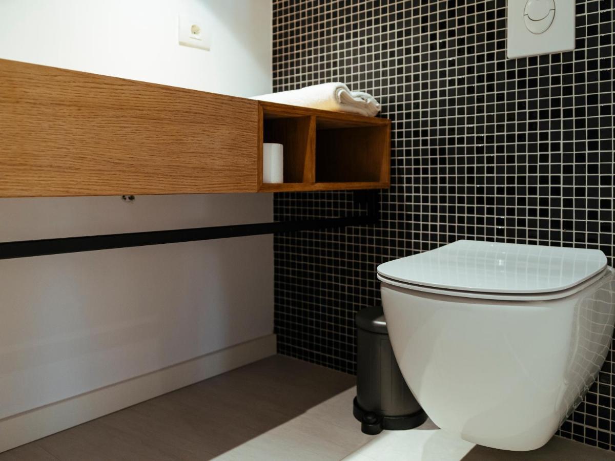 Central Modern Design Apartment Bucharest Exterior photo