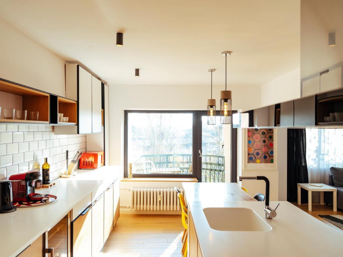 Central Modern Design Apartment Bucharest Exterior photo