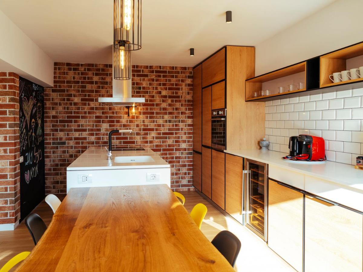 Central Modern Design Apartment Bucharest Exterior photo