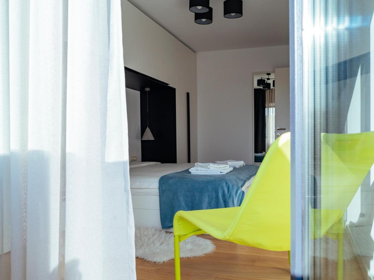 Central Modern Design Apartment Bucharest Exterior photo